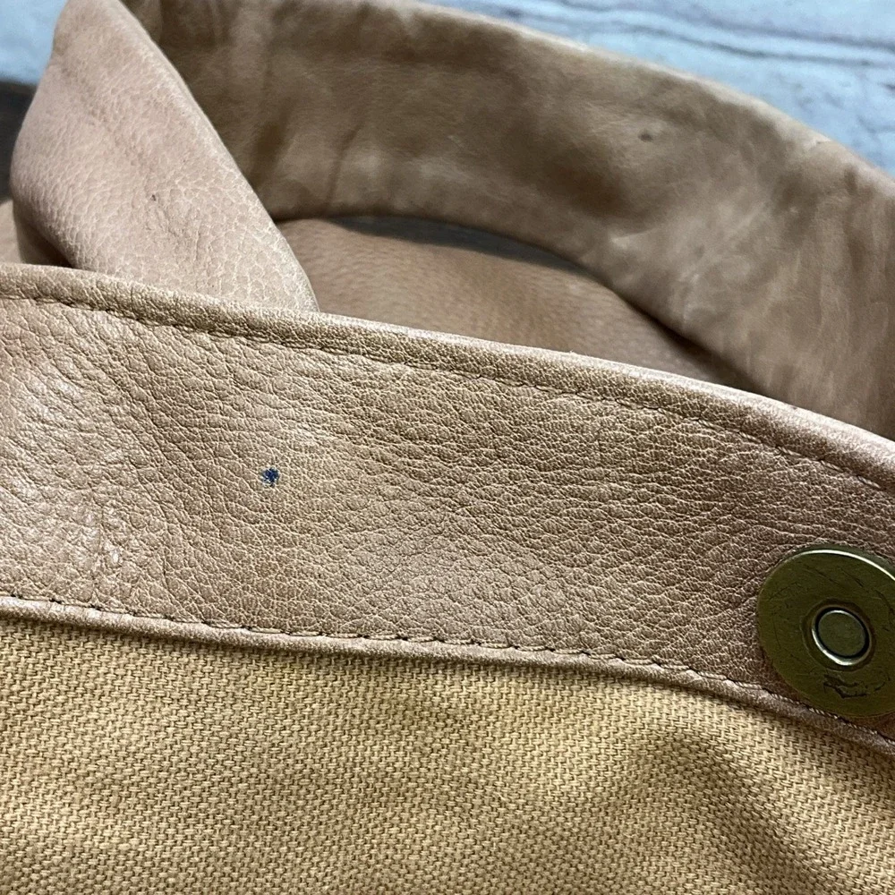 Frye Nora Knotted Hobo Shoulder Tote Beige Soft Leather With Dust Bag - Picture 16 of 16